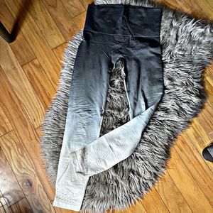 Black & White Ombré Compression Leggings